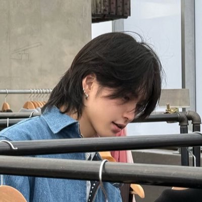 เซอร์ติส tweet media
