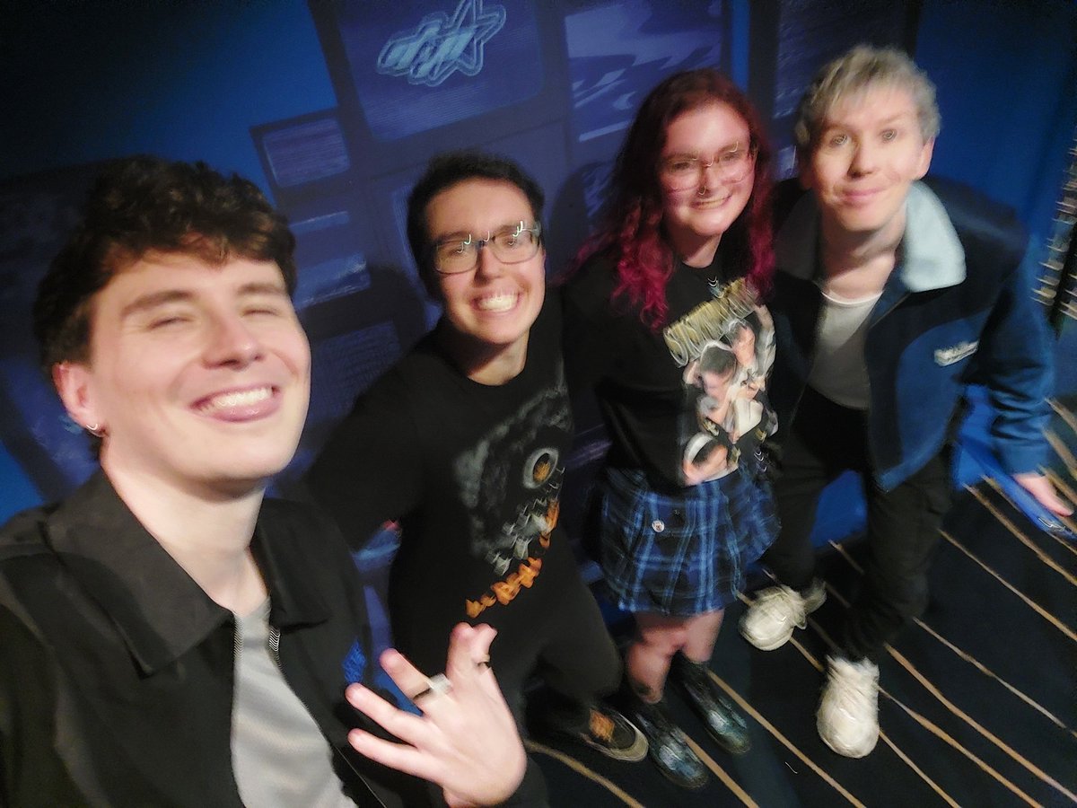 mj_nz_'s tweet image. ITS BESTIES BIRTHDAY EVERYONE SAY HAPPY BIRTHDAY REANNE I LOVE U!!! 🫶 @RebeeRose !!