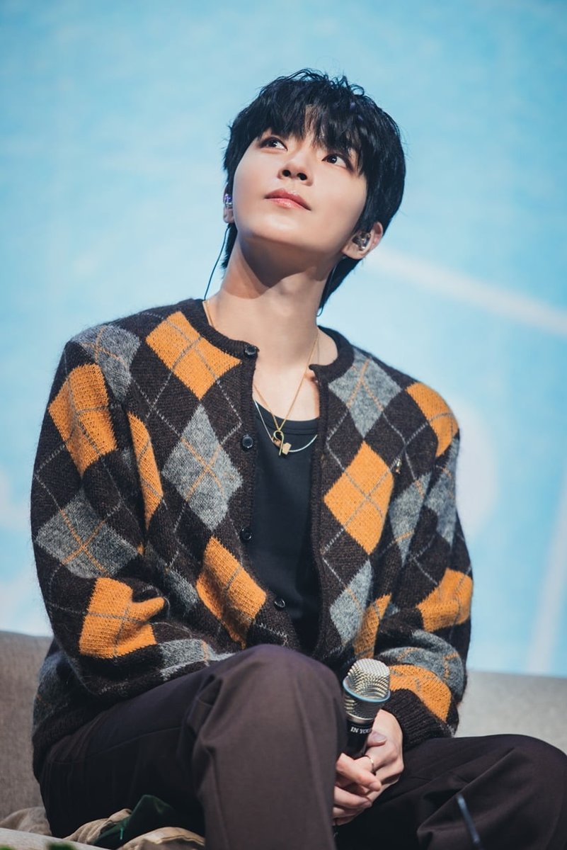roarforhiy's tweet photo. SO DAMN PRETTY 😭✨️ https://t.co/d5IuJpTsc2