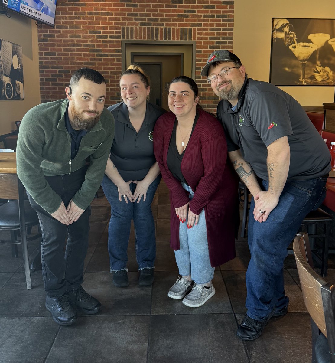 CourtHend2012's tweet photo. Cheers to Q4 and everything it brings us! Celebrating #chilisclean and #hospitality 🌶️💗 we are aligned and ready to finish strong! 💪🏼 #chilislove https://t.co/nOkBrJI4zN
