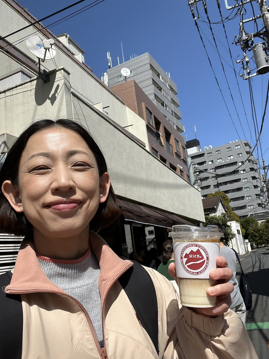 hinkoro's tweet photo. 今日から
集中稽古‼️
#バタフライカフェエフェクト
午前中ボイトレ行って
ランチは稽古場近くで
#ガパオライス
ここ珈琲屋さんだからやっぱりコーヒー美味しくてセットの
#アイスコーヒー
飲んだのに、テイクアウトで
#ソイラテ も❣️
#smbcafe
ご予約お待ちしてます。
https://t.co/qluwacVJkN https://t.co/oCZe1Ek6ji
