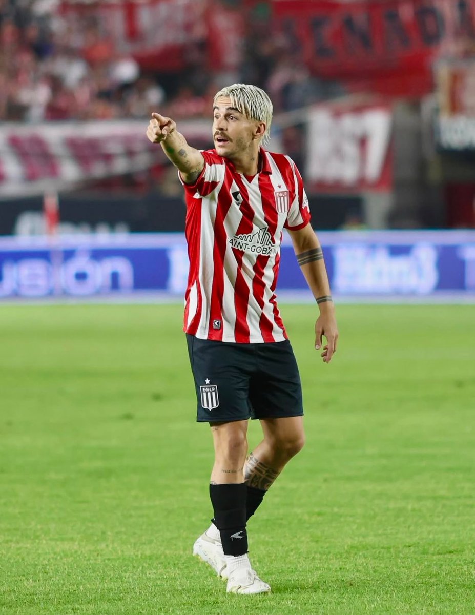 yo no sé que habrá hecho este tipo para que lo borren de tal manera. el mejor del medio después del ruso.