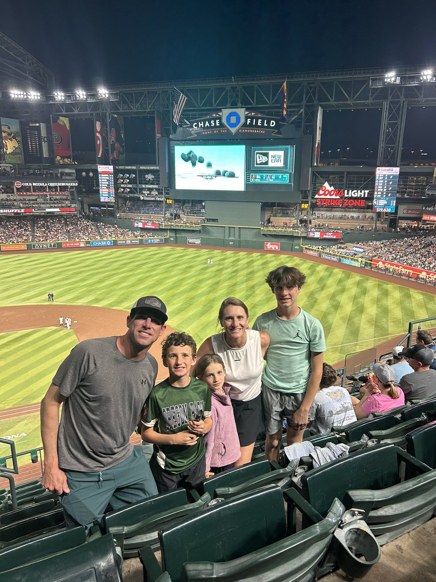JBCoalson's tweet photo. @Braves fans in @Dbacks country tonight! Great game and great ball park! https://t.co/zex0viuCTn