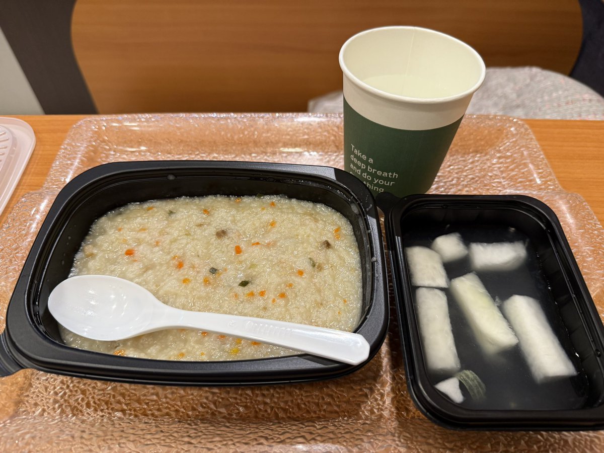 an20230422's tweet photo. 【手術直後】
5~6時間の手術時間でした！眼輪筋の切除もしたので片目が開かなくて辛いですが、生活は普通にできます！

術後の痛みは軽くある程度でした♪

バンドの圧迫で腫れが集中して爆発しそう泣

#セミン整形外科 #整形垢 #韓国整形 
#切開リフト #フェイスリフト

@seminpsjapan https://t.co/VU8WZOEdy1