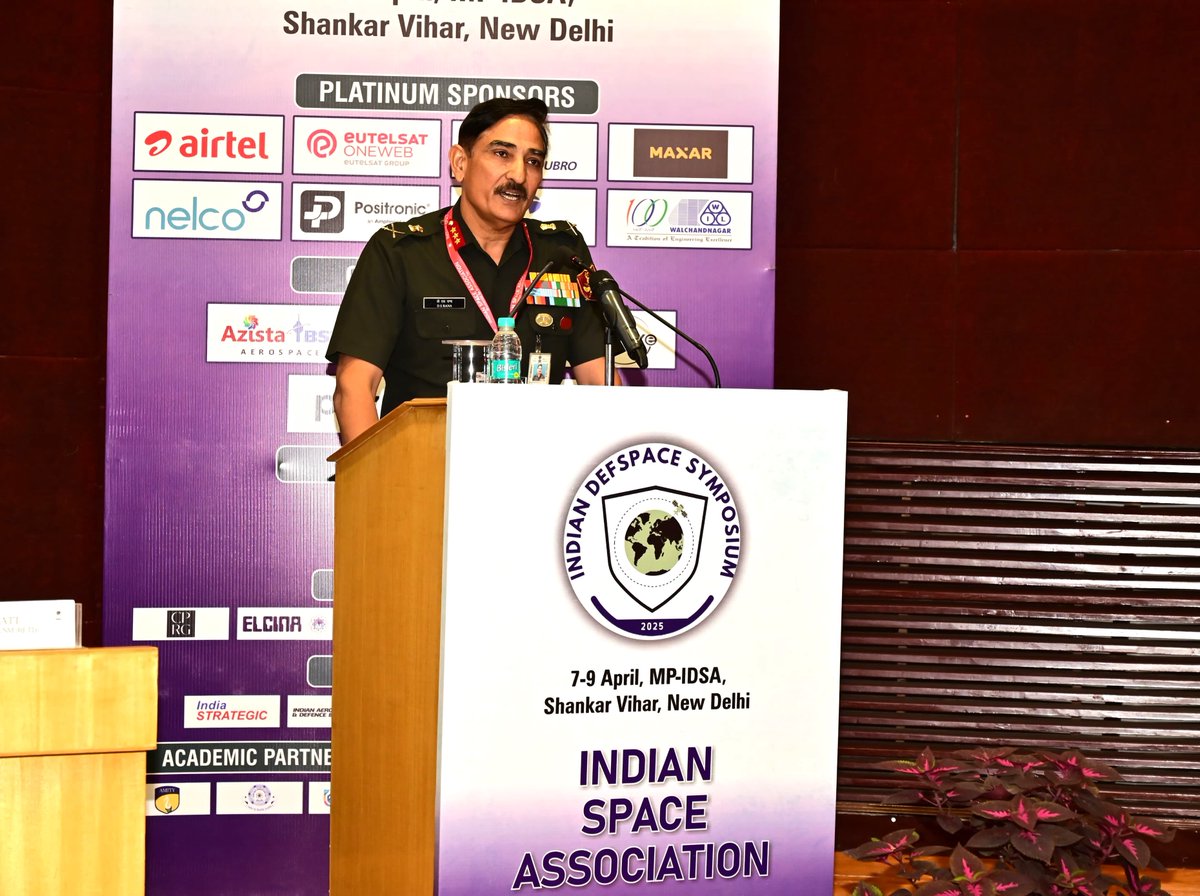 HQ_IDS_India's tweet photo. Speaking on 'Indigenous Development & Global Competitivness' at the Indian Defence Space Symposium 2025, Lt Gen DS Rana, DG Defence Intelligence Agency #DGDIA, #HQIDS  dwelled upon the current geopolitical situation and the vital role played by space related assets in the ongoing conflicts. 
Highlighted the focus driven approach of our adversaries in developing and exploiting niche technologies in space, #DG_DIA underscored the  need for all stakeholders, both govt & defence industry, to leverage various initiatives in shaping the future of India's Space Capabilities. 
He emphasized on a collaborative approach and space diplomacy while elaborating upon the capabilities required by the #IndianArmedForces to be #FutureReady.

@DefenceMinIndia 
@SethSanjayMP 
@SpokespersonMoD
