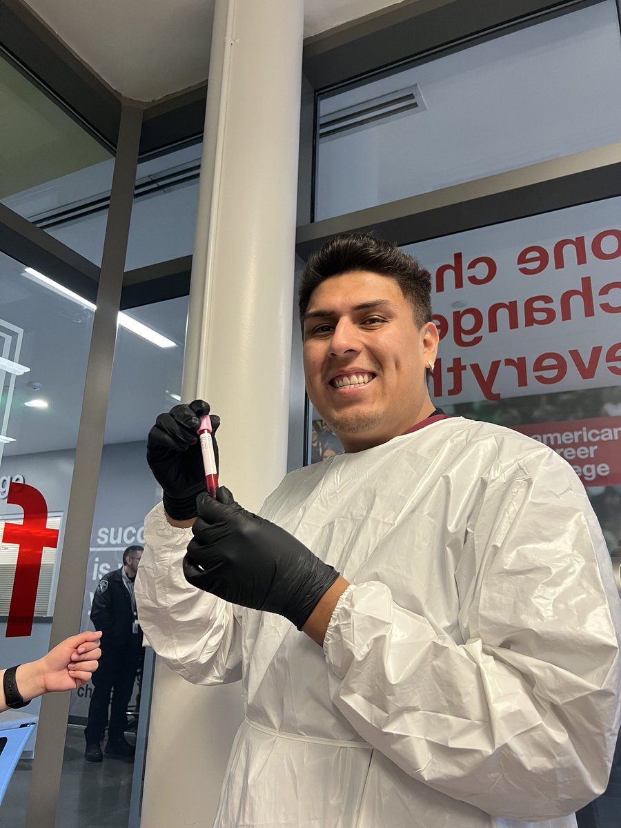 DavidSanchee's tweet photo. First time taking out blood and it was scary🤭but I did good💅 https://t.co/1rtxJNZXE8