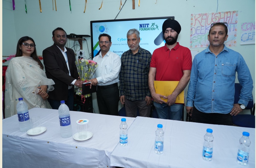 directorskilljk's tweet photo. Director, Skill Development J&amp;K inaugurated the training sessions in the courses viz Artificial Intelligence, Data Fundamentals, Cloud Computing and Cyber security conducted at Govt. Women ITI, Jammu in collaboration with NIIT Foundation, New Delhi on 8th of April 2025 https://t.co/6CkgZwsGyD