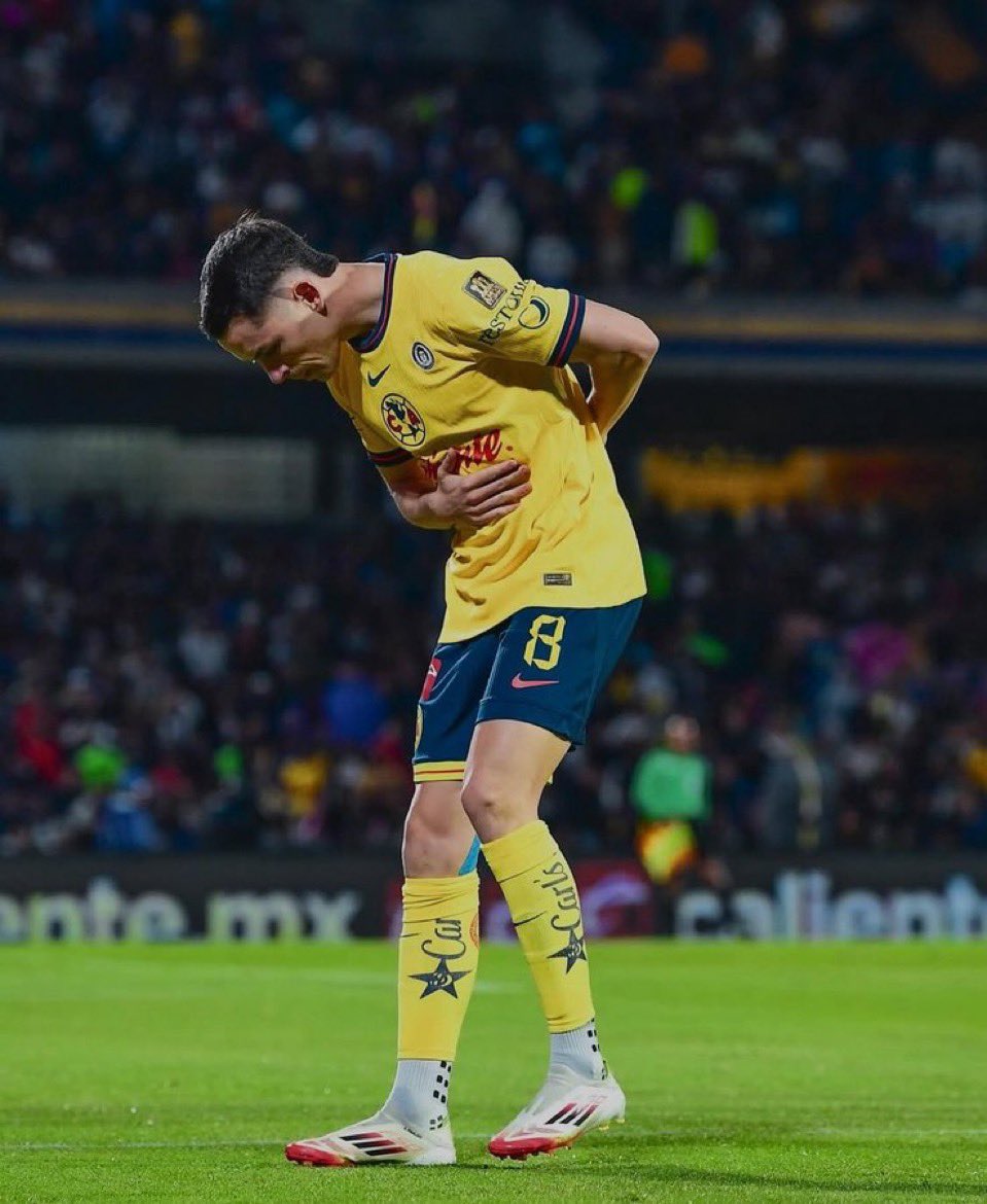 OutOfContextAme's tweet image. Opiniones?