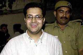 KantInEastt's tweet photo. Manu Sharma
> Killed a model for refusing to offer him alcohol
> Trial court acquitted
> nationwide protest, convicted by HC
> punishment of life imprisonment in 2006
> released in 2020 for good behaviour
> builds Indri Whiskey, wins Int'l award for best Whiskey
> People forget https://t.co/bYkWY3GDMQ