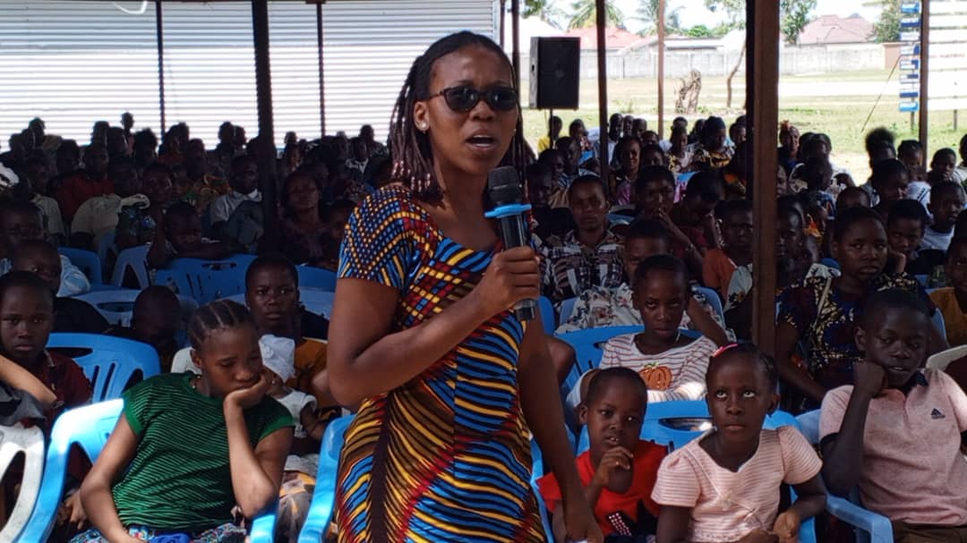 janeth_soka's tweet photo. Kuwa bora, kuwa wa tofauti  siyo kitu rahisi 
kuwa wa kwanza kumiliki ambavyo wengine hawana
Unahitaji kupigana vita nyingi sana  
Mwanajeshi halii mapambanoni 
" KUFA AU KURUDI NA USHINDI " 
Usichoke mapema, endelea kushambulia. 
#badotunamengiyakujifunza https://t.co/Qsd3HlquEB
