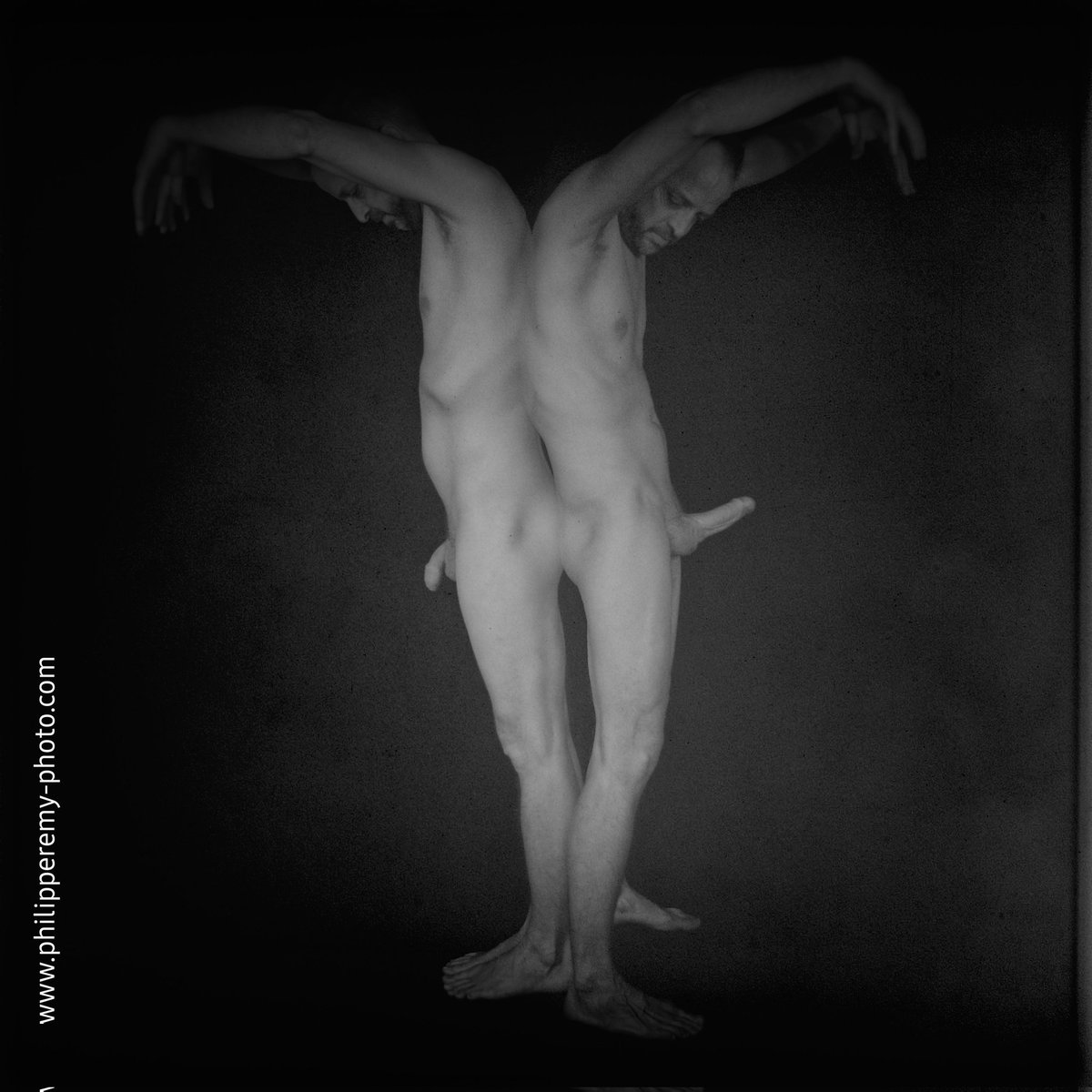 philremyphoto's tweet photo. Conversations Erotiques #multiexposure in #blacknwhite #malenude #backstage https://t.co/FGjD3y5dWt