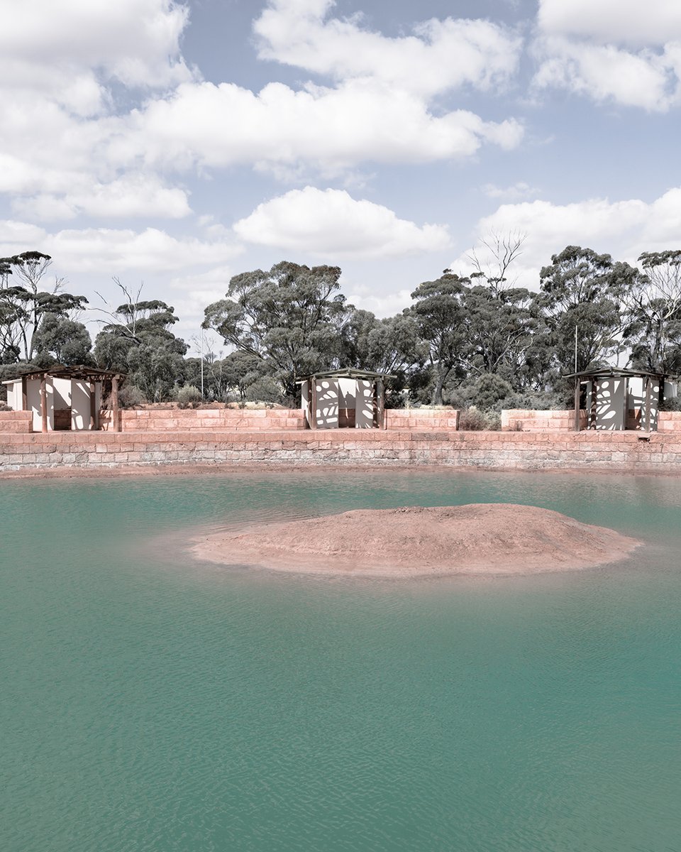 gointerstate's tweet image. Lake Magic Salt Pool, found in Hyden, WA, thanks to the high density of the water, visitors can float effortlessly, experiencing even more buoyancy than in the Dead Sea.⁠
⁠
📍Camp nearby for included entry. ⁠
⁠
Would you swim here? ⁠
⁠
gointerstate.com.au