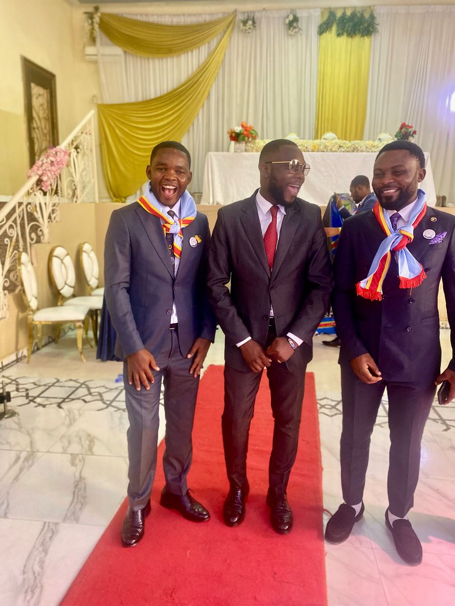 JeanRenLwamba1's tweet image. Notre seul désir est de servir la République, peu importe le niveau. Apporter du peu que l&apos;on peut à l&apos;édification de la RDC et surtout à l&apos;encadrement de sa jeunesse, voilà ce qui nous motive. 
@ConseilHa 
#Expert chargé des questions administratives et juridiques. 
#JNLP.