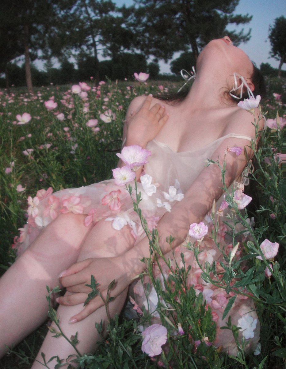 ⋆˙⟡ 𝒜𝓈 𝒷𝓇𝒾𝑔𝒽𝓉 𝒶𝓈 𝓉𝒽𝑒 𝓈𝓉𝒶𝓇𝓈 ⟡˙⋆