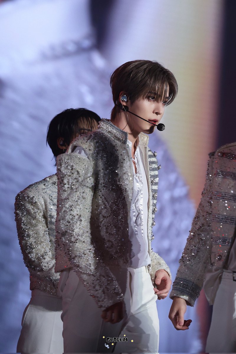 Post Yunho's latest photo in your gallery! 
Me: I'm starting!