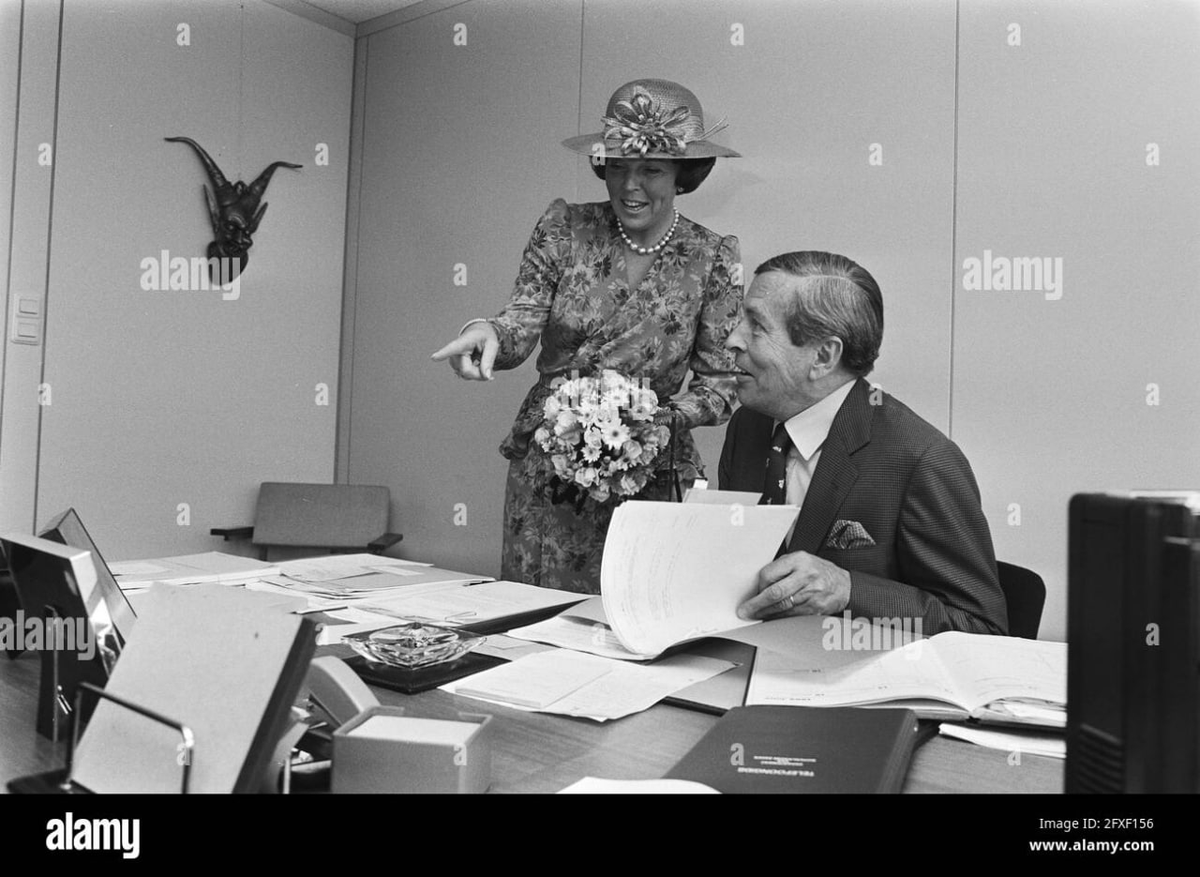 DaysOfNoahh's tweet image. Spiritual wickedness in high places. They don't even hide it. Here Dutch Ex-Queen #Beatrix and ex-prime minister #Rutte, who is now head of #NATO. 

WHEN are you going to see how the world works, and which religious work correlates most with our reality? 
Only 1 correct answer.