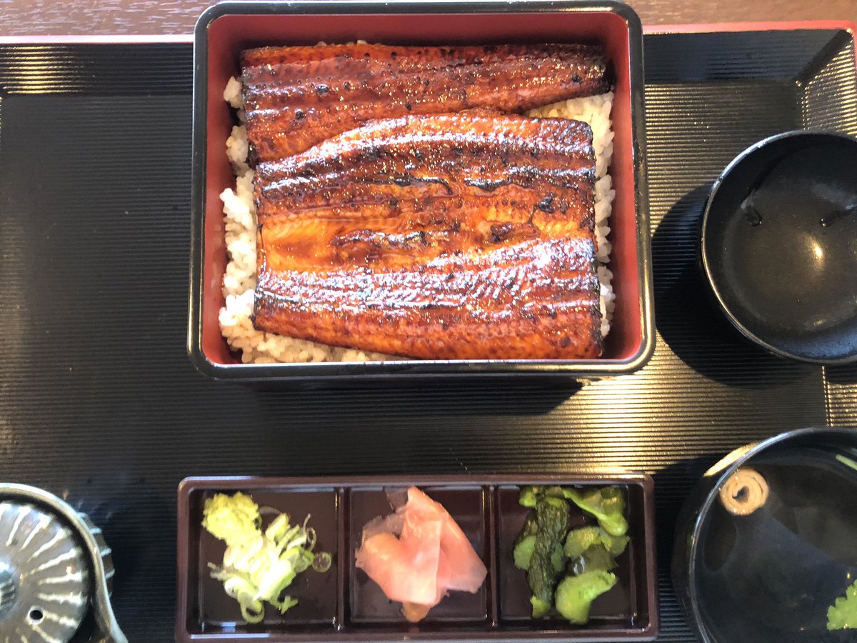 itosizu's tweet photo. まるで減量する気配を見せない俺の3桁体重を支える外食たち。痩せたいけど我慢は禁物という言い訳の産物さ。
ミートソース #KnotNo3
トマトつけ麺 #うめだ商店
上うな重竹 #うなぎの成瀬
肉そば大盛り #田中そば店三郷店 https://t.co/wIbCI4e7JG