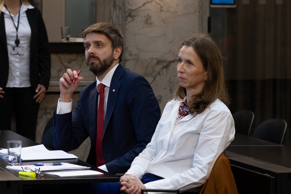 Justis- og beredskapsminister Astri Aas-Hansen og helse- og omsorgsminister Jan Christian Vestre legg fram del to av regjeringas førebyggings- og behandlingsreform for rusfeltet torsdag 10. april klokka 11.30. 

Meir info på regjeringen.no/id3096683.