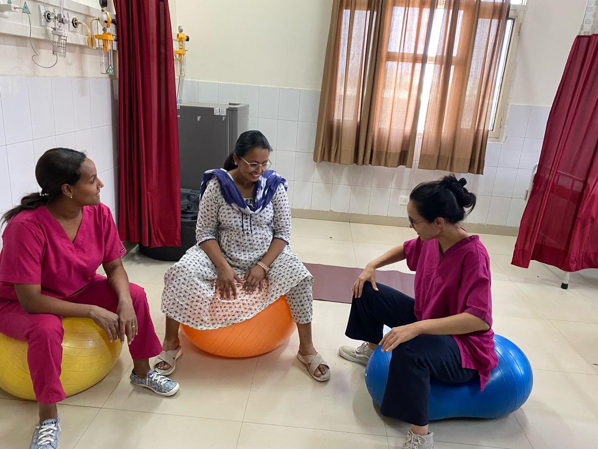 UNV_India's tweet photo. "Being a midwife is a true privilege-supporting women through preconception, safe birth, postpartum care &amp; contraception. Respecting women’s autonomy &amp; choice is our priority. The🌐needs more midwives to reach the 2030 #SDGs."
— Fernanda, Intl UNV Midwifery Educator, UNFPA in 🇮🇳 https://t.co/V2iSdEn9Jt
