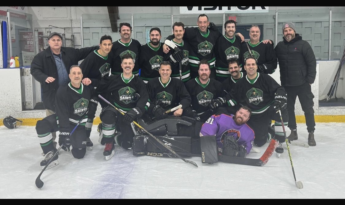 greygazoo22's tweet photo. Over 35 league and cup champions.
London, Ontario.
Forest City Saints https://t.co/HYPkRKhNF6