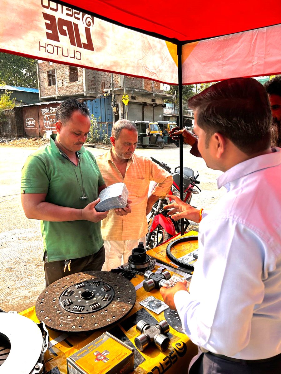 SetcoAutomotive's tweet photo. From installation insights to quality checks, our Narmadapuram Corner Meet was packed with learning about LIPE Clutches and SAP excellence.

#SetcoAutoSystems #Clutchleaders #Leadersintruckparts #Alliedproducts #Drivewithsetco https://t.co/2aoSR2VI9G