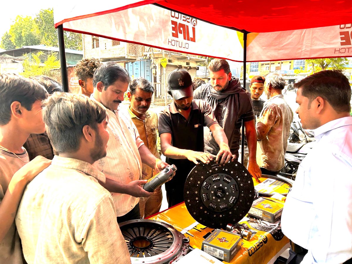 SetcoAutomotive's tweet photo. From installation insights to quality checks, our Narmadapuram Corner Meet was packed with learning about LIPE Clutches and SAP excellence.

#SetcoAutoSystems #Clutchleaders #Leadersintruckparts #Alliedproducts #Drivewithsetco https://t.co/2aoSR2VI9G