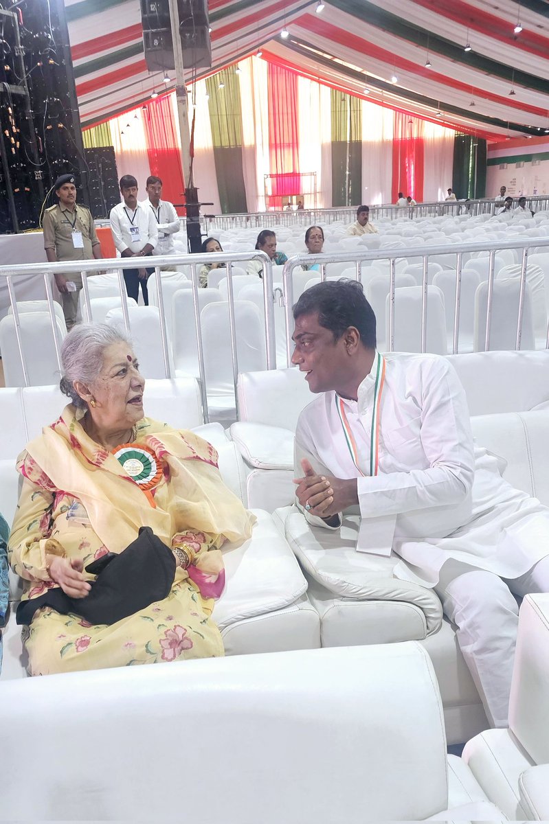 Biswaranjaniyc's tweet photo. Today attended Historical AICC Session "Nyaya Path" at Sabarmati Riverfront, Ahmedabad, Gujrat.

#JayCongress 

#StrongerTogether https://t.co/aB4qLvD2vs