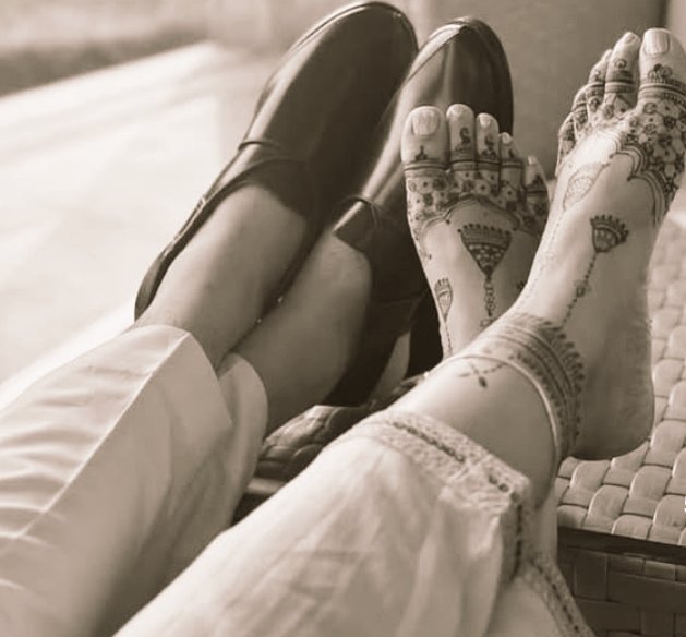 shayari_in_'s tweet photo. एक तुम ही तो हो जिस से दिल सब कहता है,
वरना दुनिया तो हमें कम बोलने वालों में जानती है।। 🧡❤️ https://t.co/y9SYYWQBjr
