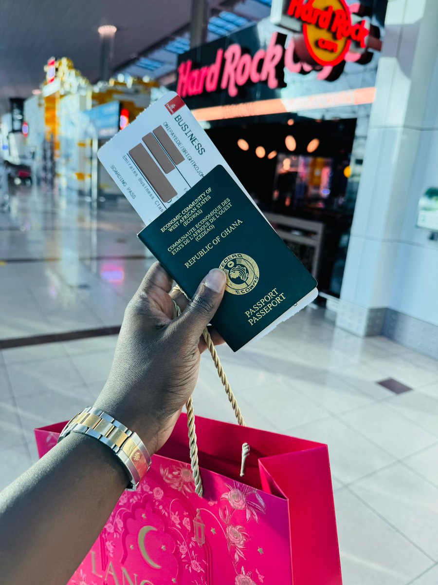 KojoForex's tweet image. I don clean my passport again 🤣🤦🏾‍♂️

The game is on!! First to guess my next destination gets $100 ✈️