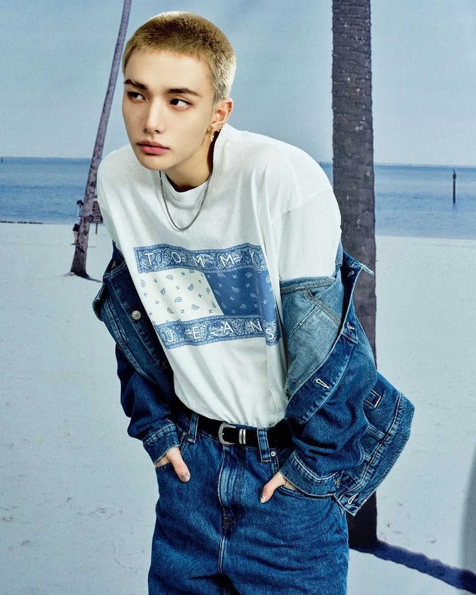 hyunjinpost's tweet photo. hyunjin for gq japan https://t.co/QVA0KQX4m3