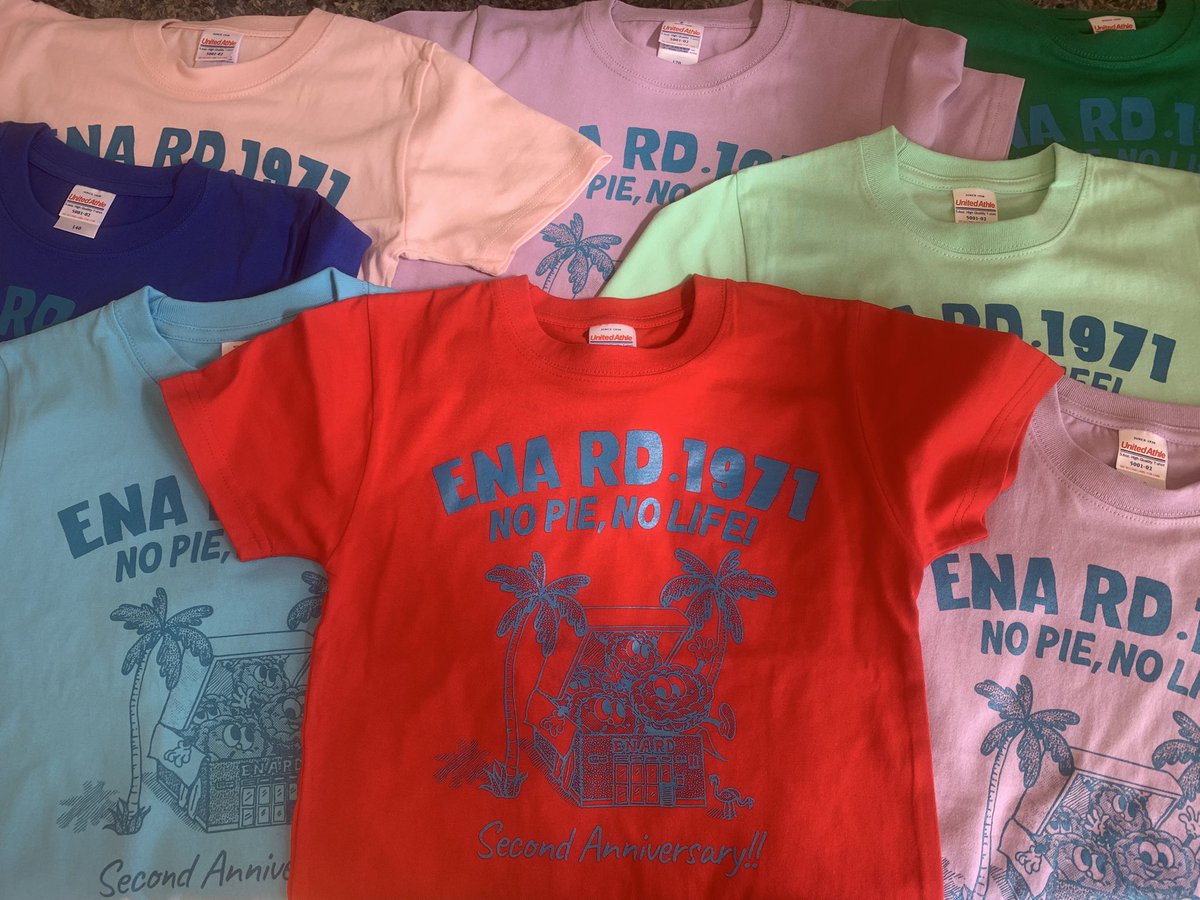 1971EnaRd's tweet photo. 新商品
オリジナルTシャツ👕
トートバック👜
完成です🎊
Tシャツ2800円
バック1500円

遊びにしてください
お待ちしてます😊

#アップルパイ #ミートパイ
#アメリカンパイ
#ハワイ #オアフ
#ワイキキ #エナロード
#霞ヶ浦 #筑波山
#つくば市 #土浦市
#雑貨 #カフェ
#ハンバーガー
#Tシャツ https://t.co/QwN4F9FIGh
