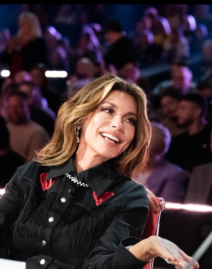 You and a friend could score the ultimate VIP experience at <a href="/CanGotTalent/">Canada's Got Talent</a> as my personal guests with The Shania Twain Foundation’s exclusive auction on <a href="/charitybuzz/">Charitybuzz</a>! Bidding is open now and all proceeds go towards helping children, youth and families across Canada and beyond ❤️