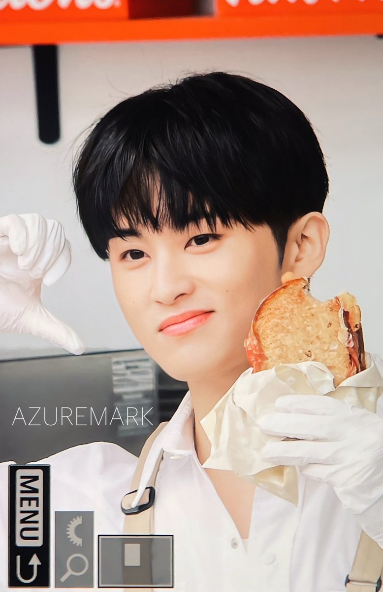 azure__mark's tweet image. 250409 마크 팀홀튼
유니폼이 너무 잘 어울리시잖아요 ,, 🫶🏻

#마크 #MARK #マーク #NCT #nct127 #nctdream