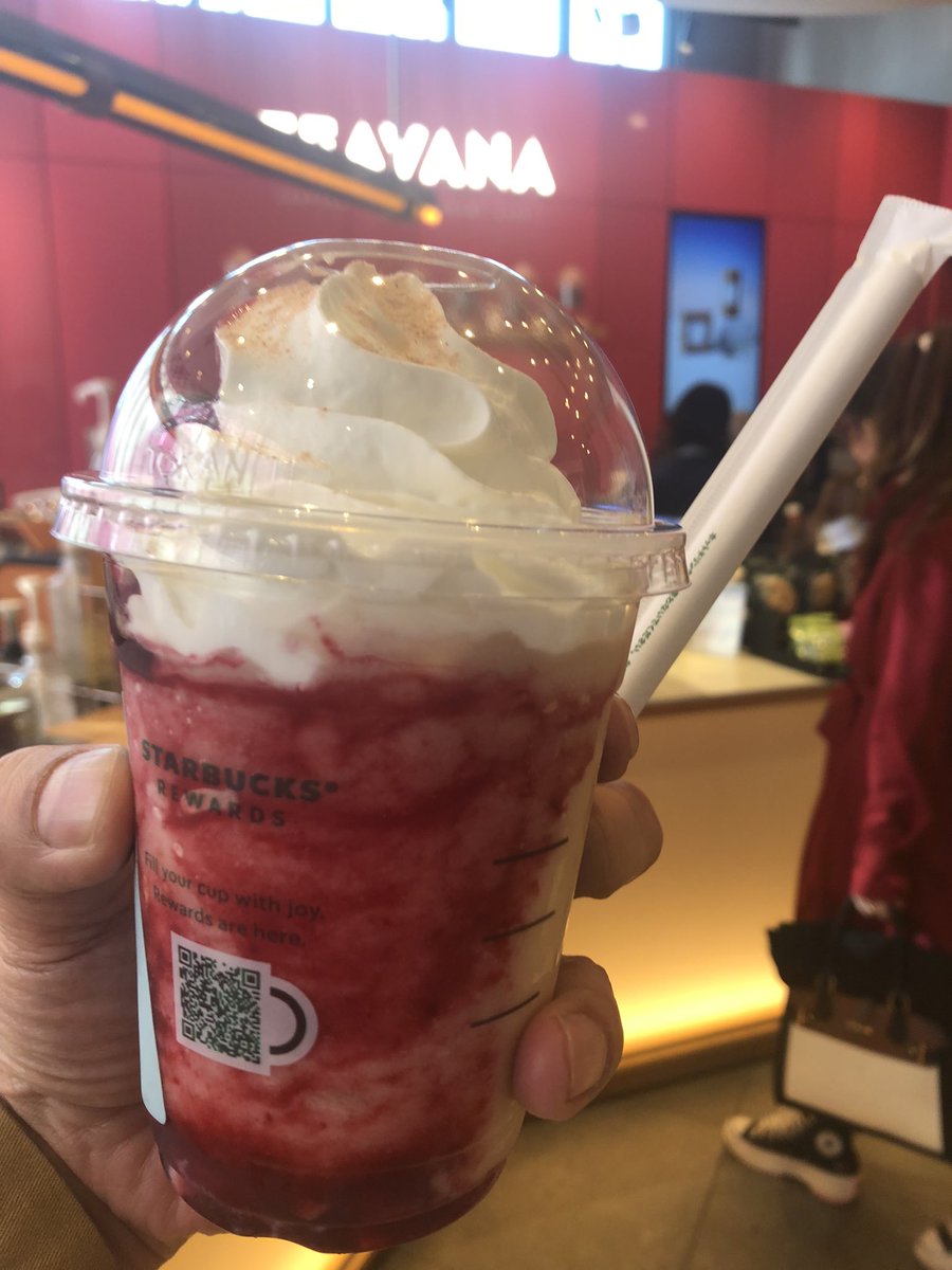 cosmenX's tweet photo. #starbucks #アールグレイベリーベリーブーケフラペチーノ #渋谷サクラステージ https://t.co/ZWSO1MAMVJ