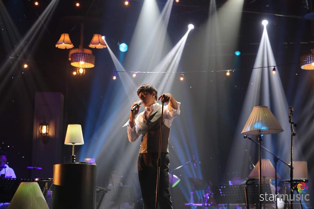 priscapurple's tweet photo. SUPREME CONCERT MOMENTS
#DanielOnStage https://t.co/3i7MgofG9n