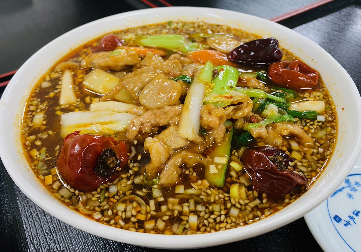 gakushikaikan's tweet photo. 学士会館レストラン「紅楼夢」で大人気だった【朝天唐辛子麺】が、なんと法曹会館レストラン「マロニエ」で復活です！
ということは、作っているのはＴ料理長！？
「紅楼夢」ファンだった皆様、霞が関1-1-1の法曹会館へ急げ！！ https://t.co/SVmI3WnGEF
