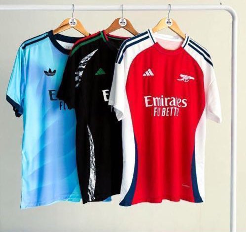 MelissaFifen's tweet photo. Arsenal quand on gagne on buy le maillot 
Venez ohhh https://t.co/vSjvfZ8IhK