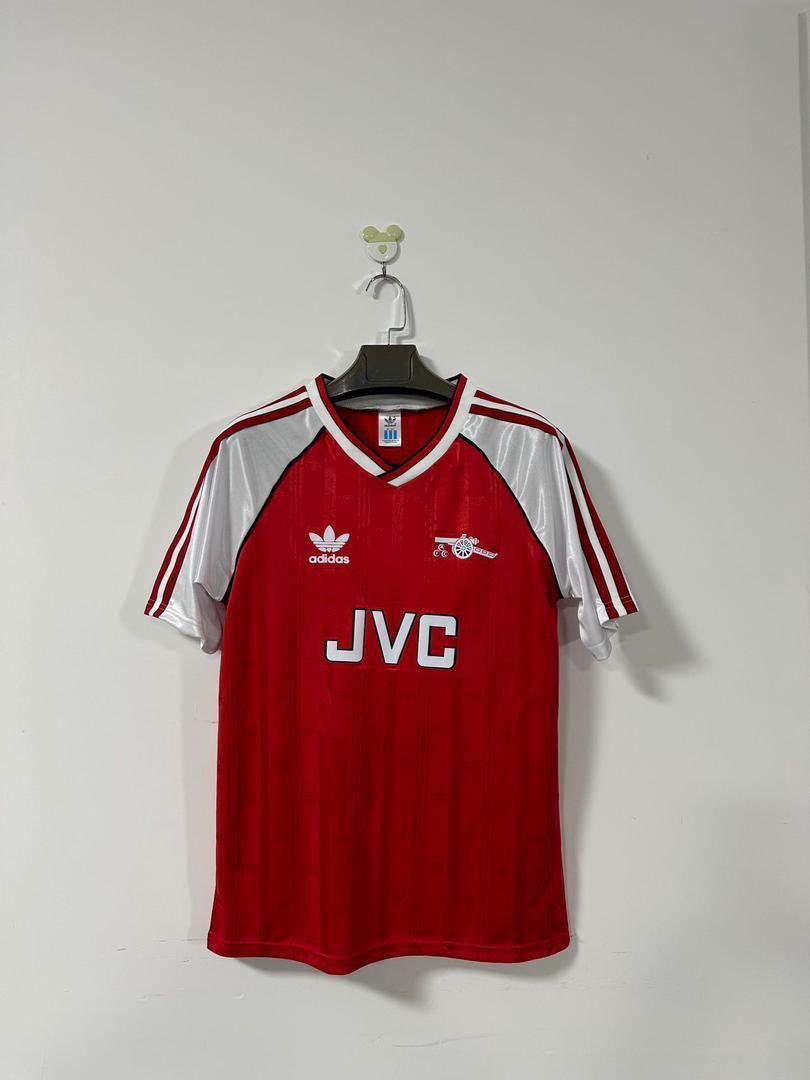 MelissaFifen's tweet photo. Arsenal quand on gagne on buy le maillot 
Venez ohhh https://t.co/vSjvfZ8IhK