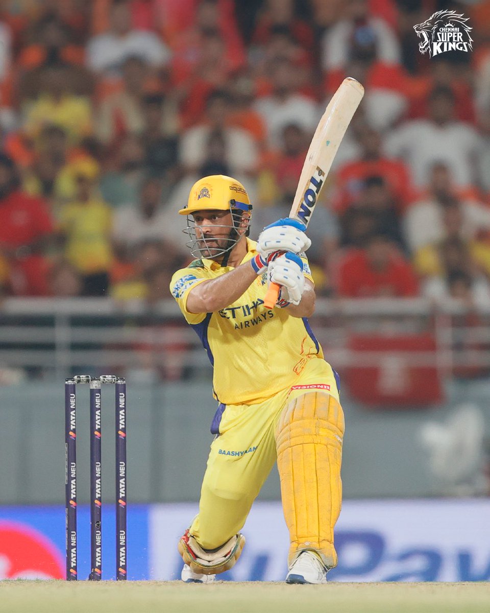 ChennaiIPL's tweet photo. Fight. Believe.🦁💛

#PBKSvCSK #WhistlePodu #Yellove🦁💛 https://t.co/F4E80qpZVg