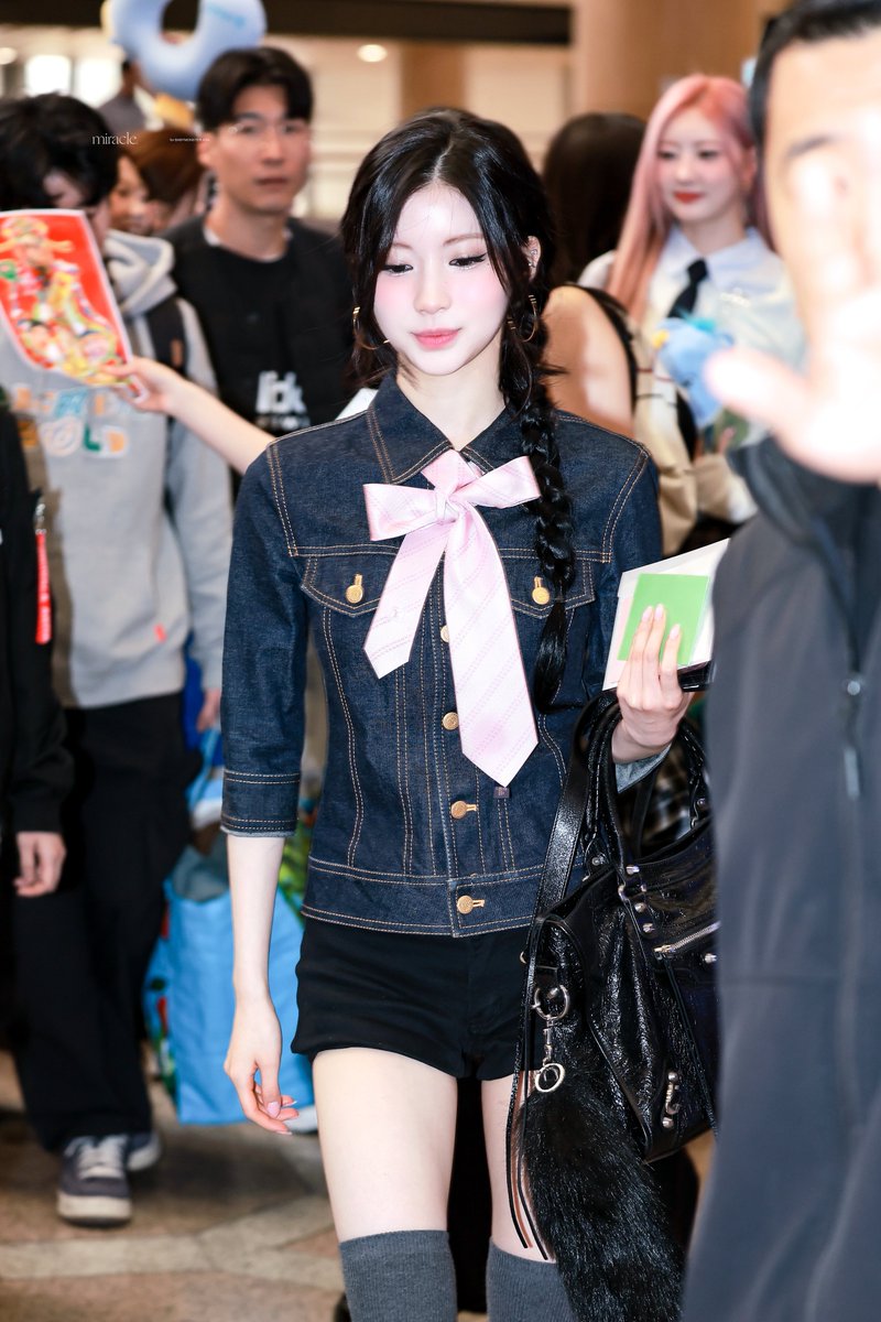 250409 GMP 출국

#BABYMONSTER #베이비몬스터
#ASA #ENAMIASA #아사 #榎並杏紗