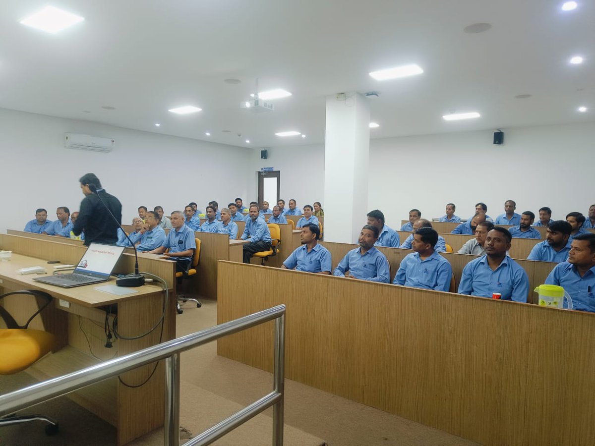 HunnyPal's tweet photo. A corporate training session in C&amp;S electric India Pvt Ltd 
#hunnypal
#hunnypaltrainingsystems
#nlp
#corporatetraining
#c&amp;s https://t.co/9ES69QvNrv