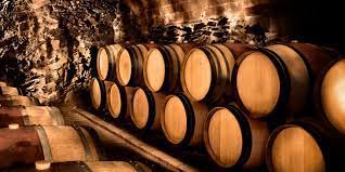 Datorren apirilaren 26rako, bodega batera bisita gidatua eta bazkaria antolatu ditugu. Aurretik, Urizaharratik (Peñacerrada) San Ginesera (Bastida) mendi ibilaldia egingo dugu, 3 ordu ingurukoa (10 km inguru).

Informazioa web orrian:
urdaburu.eus/2025/04/bodega…