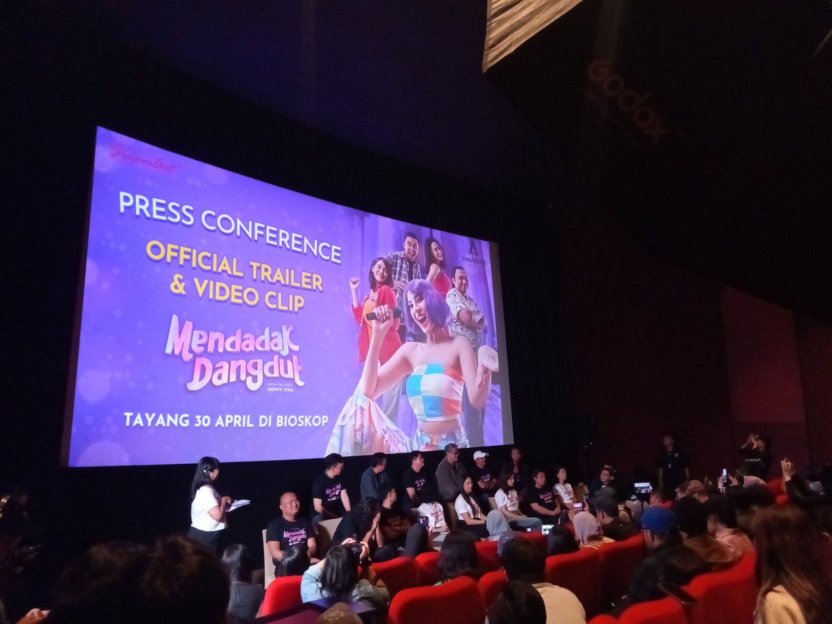 Press conference official trailer &amp; video clip film MENDADAK DANGDUT 

Cast &amp; Filmmakers : 

- David Setiawan Suwarto - Executive Produser Sinemart
- ⁠Indra Yudhistira - Executive Produser Amadeus
- ⁠Fahry Fachrudin - Produser Sinemart
- ⁠Wendhy Antono - Produser Amadeus