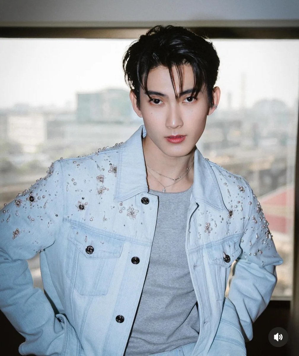 STARFOCUS2024's tweet photo. 🎂Happy Birthday!

✨Congratulations to First Chalongrat on being nominated for 2025 STAR FOCUS TOP ARTIST! 

🔗Voting Link:https://t.co/t1PWULysGF

🗓️April 1-15(BKK)

 @firstfh5 @FirstLoveofc_ 

#First_Chalongrat #1stChalongrat27BDwishes 
#StarFocus #STARFOCUSTOPARTIST https://t.co/PXgA2UJHp6