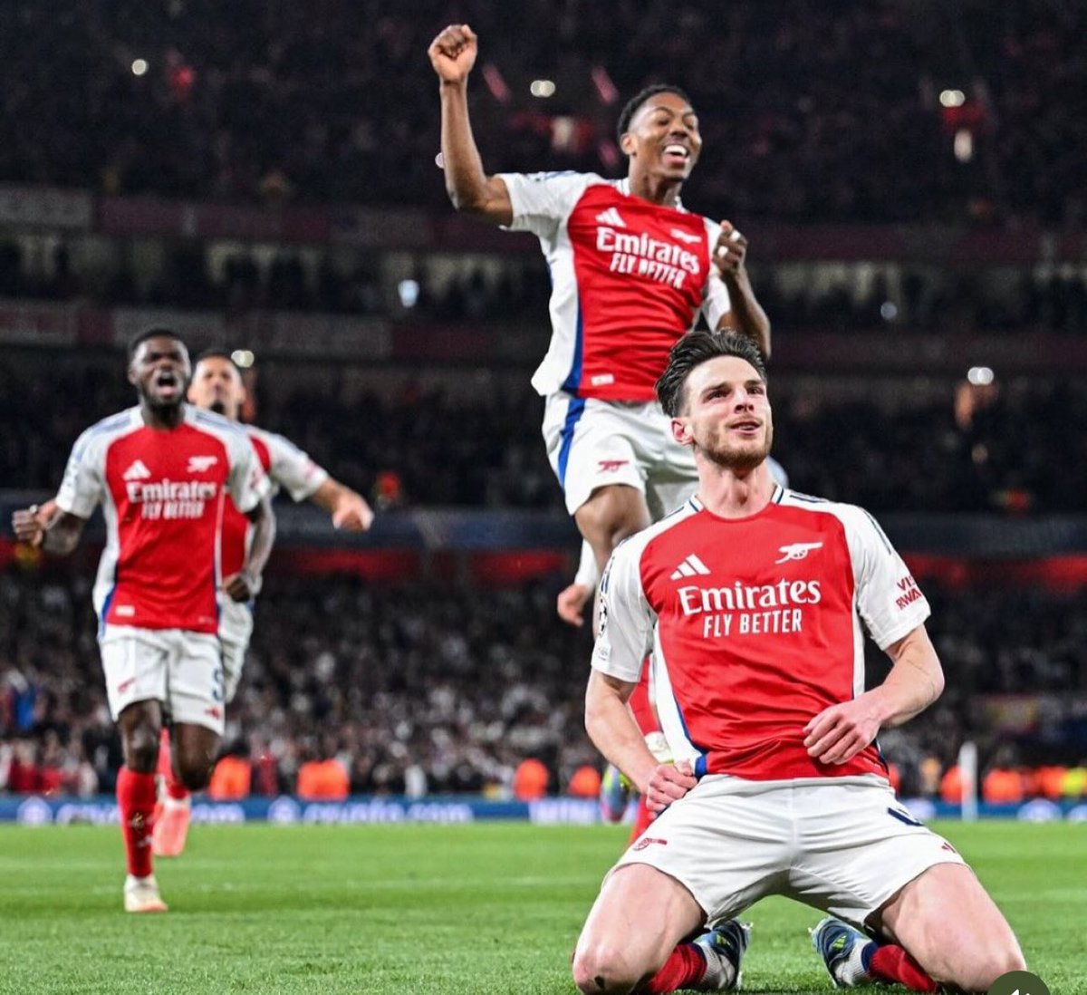 Arsenal 3 (<a href="/GreyCourtTweets/">Grey Court School</a> 2) v Real Madrid 0 
<a href="/_DeclanRice/">Declan Rice</a> you legend! #northlondonforever