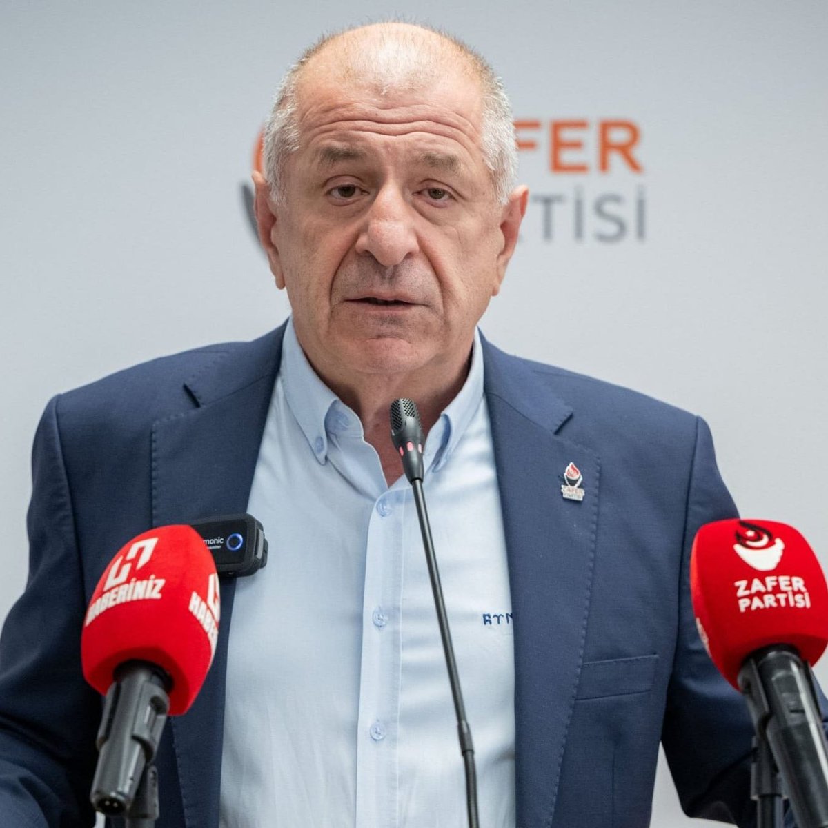 ajans_muhbir's tweet photo. Ümit Özdağ: “Silivri artık ‘siyasi toplama kampı’ oldu.

İddia edilen suçlardan ötürü burada hiç bulunmaması gereken insanlara teröristler için tespit edilen kurallar uygulanıyor.” (Sözcü - İpek Özbey) https://t.co/Li1Pc2L2NF