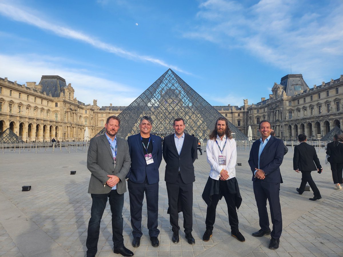 DavinBroadbent's tweet image. It was great to see and speak to so many amazing people in Paris yesterday. The future is looking very bright indeed