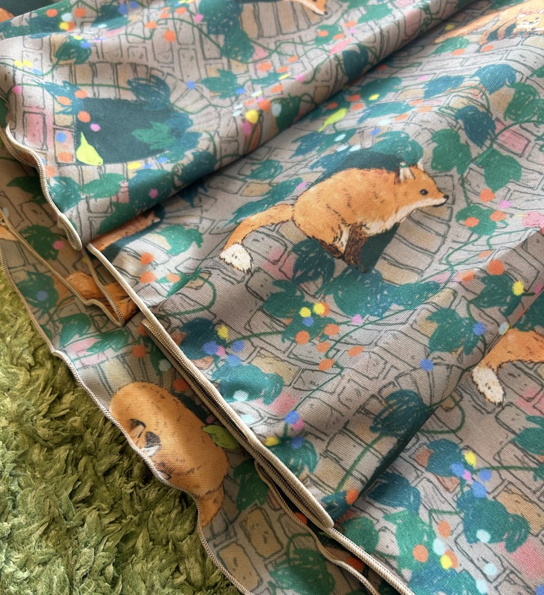 共用ハンガーラックには久しぶりにスカートも置かせていただきました。

🦊きつねたくさんスカートあります🍇

#いきものづくし