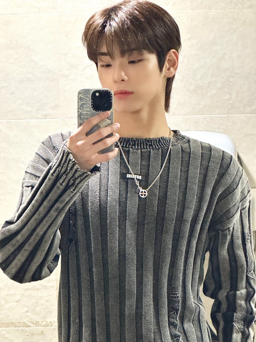 82Message's tweet photo. [#도누니]
언제였더라..⌛

#82MAJOR #82메이저 #에이티투메이저
#김도균 #KIMDOGYUN https://t.co/5KtKIea7sV