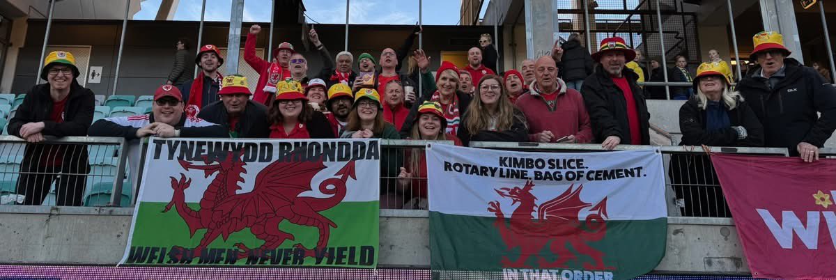 Just a huge shout out to this Red Wall that made themselves loud in Gothenburg last night ... your commitment to supporting <a href="/Cymru/">Wales 🏴󠁧󠁢󠁷󠁬󠁳󠁿</a> on the road is hugely appreciated by everyone <a href="/FAWales/">FA WALES</a> 🏴󠁧󠁢󠁷󠁬󠁳󠁿

Delighted you got to witness such an eve.

#TogetherStronger 💪